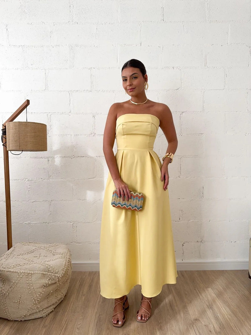 Vestido Selene – Glamour & Impacto